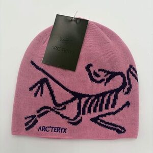 ARC’TERYX BEANIE WITH PURPLE STITCHING